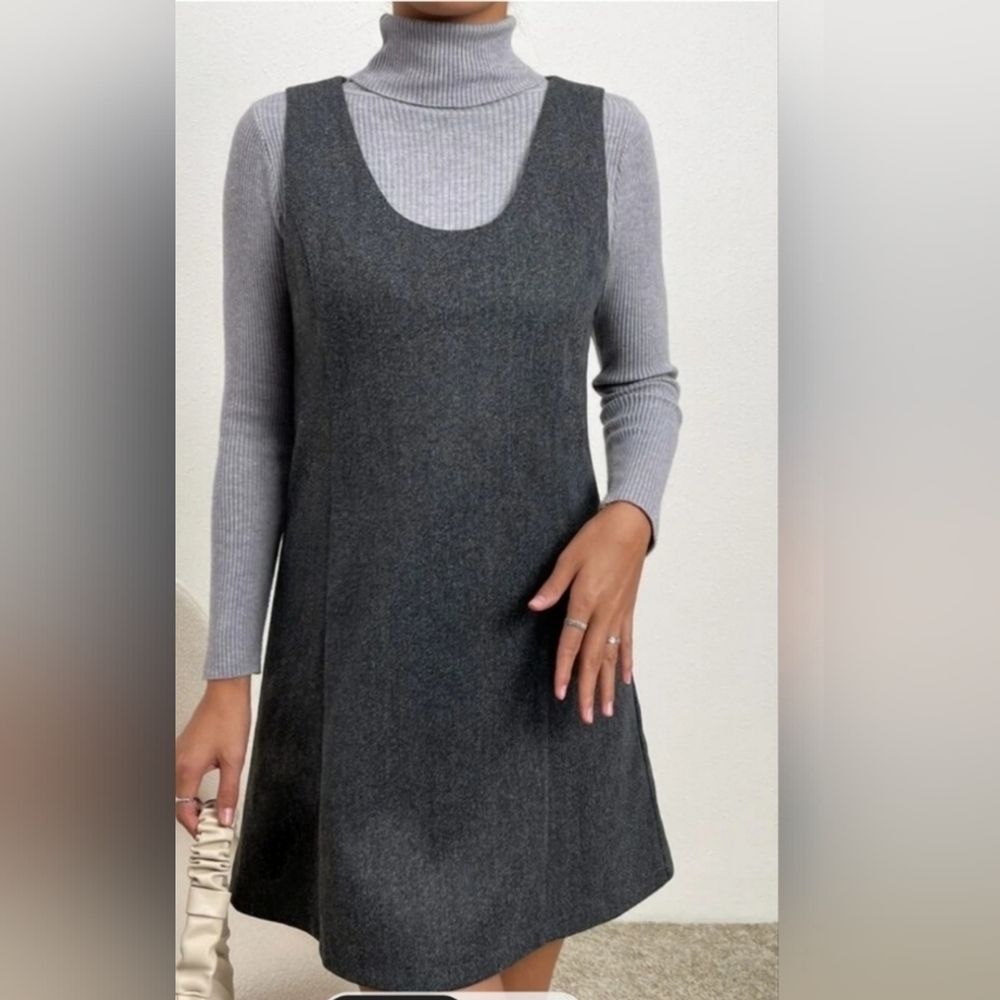 4 piece Woman's Dress Bundle Small - Picture 7 of 7